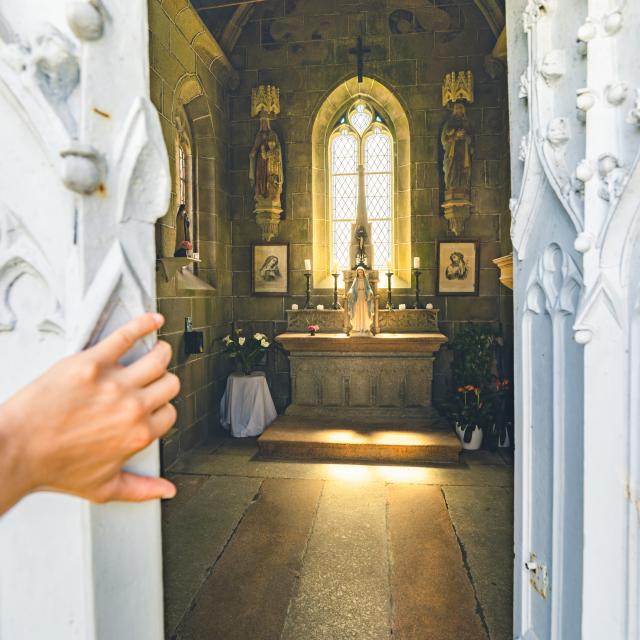 Chapelle Du Calvaire La Roche Derrien