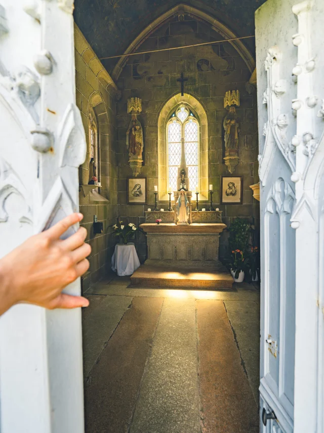 Chapelle Du Calvaire La Roche Derrien
