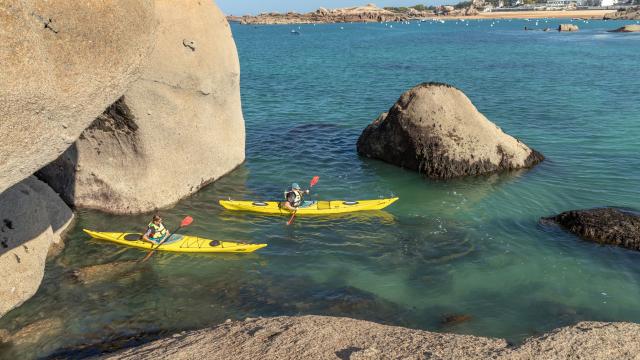Kayak de mer Trégastel