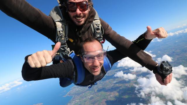 Saut chute libre tandem 7eme ciel parachutisme