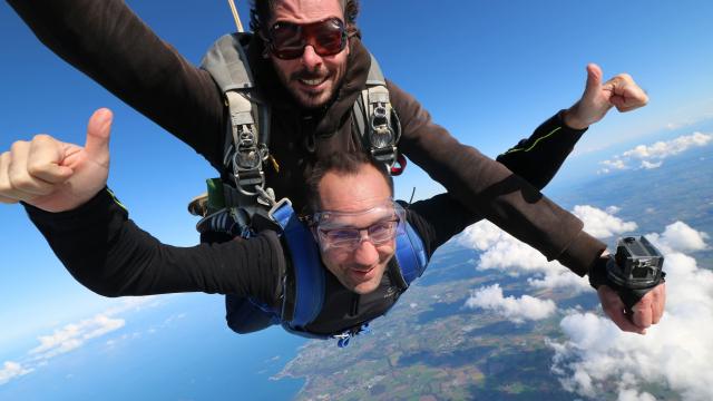 Saut chute libre tandem 7eme ciel parachutisme