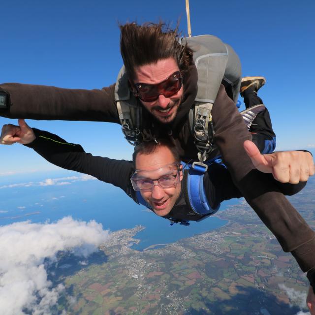 Saut chute libre tandem 7eme ciel parachutisme