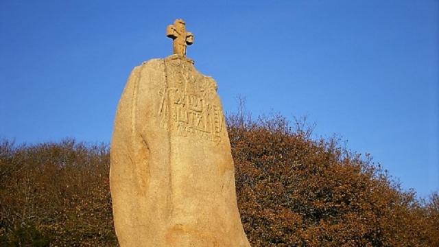 Menhir De Saint Uzec