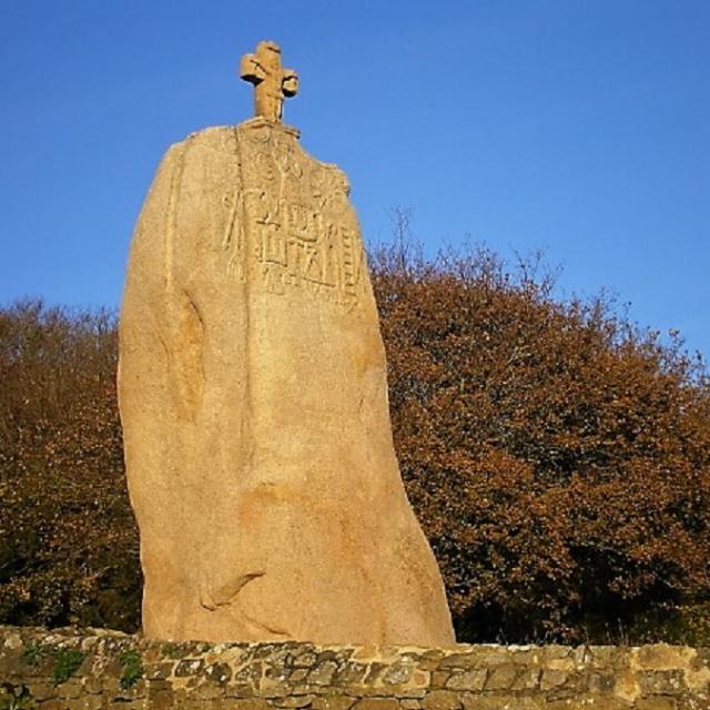 Menhir De Saint Uzec