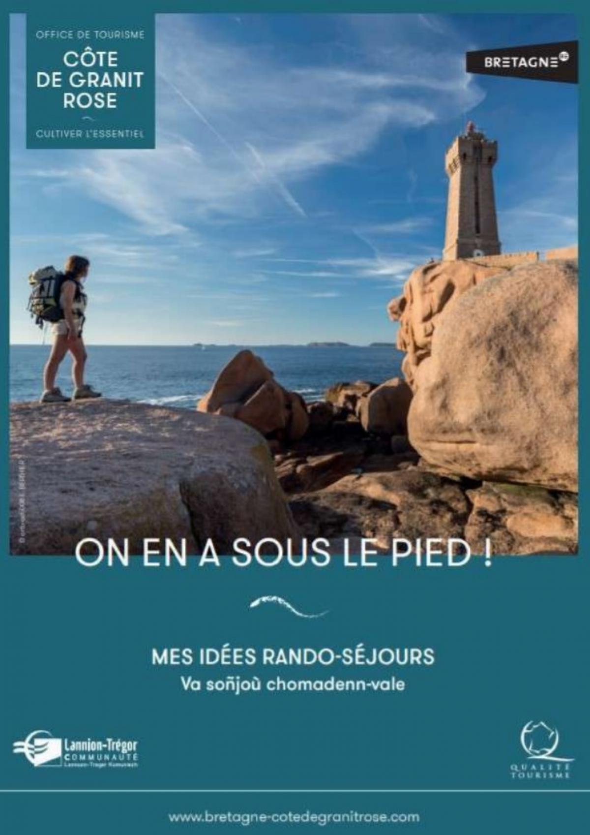Nos brochures et cartes Office de Tourisme de la Côte de Granit Rose