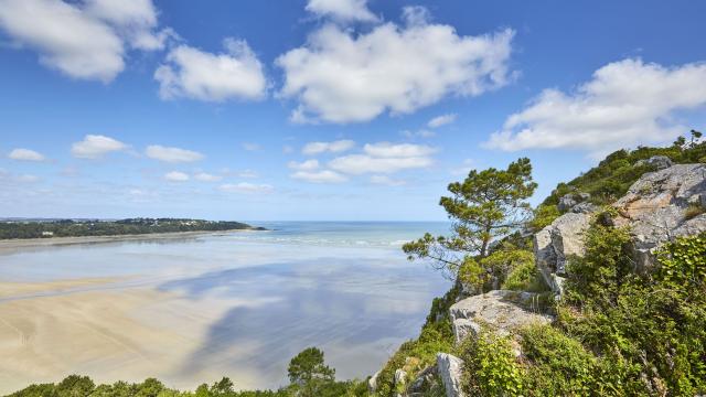 Plage de Saint Efflam vue du Grand Rocher - Plestin-les-Grèves