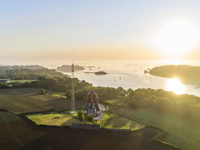 Phare de Bodic Lézardrieux