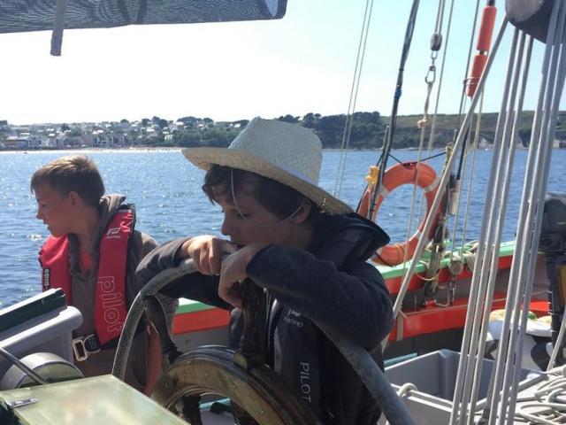 Voiles et Traditions - Croisières sur un vieux-gréement