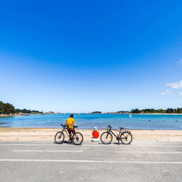 A vélo sur la Côte de Granit Rose - Trégastel