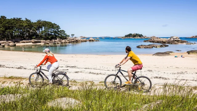 A Vélo sur la Côte de Granit Rose - Trégastel