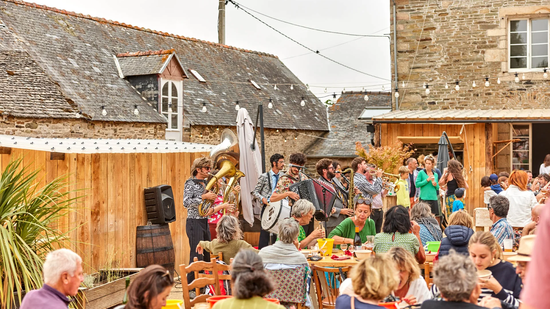 La Grange Vadrouille, Plestin les Grèves