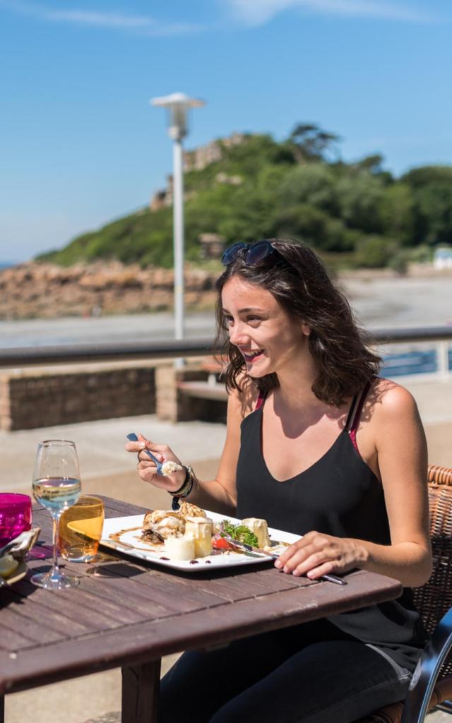 @Restaurant au-bord-de-mer-Emmanuel-Berthier