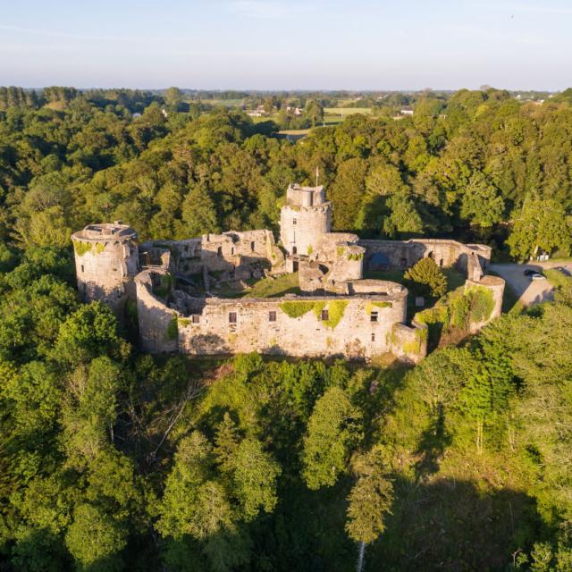 Where to go in April-Tonquédec - La Lanterne