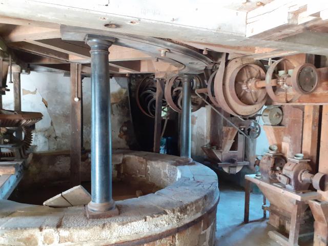 Moulin Bili Gwenn machines 2