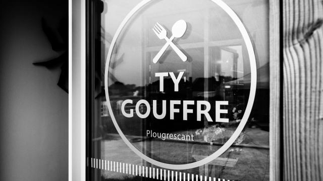 Ty Gouffre - Restaurant à Plougrescant