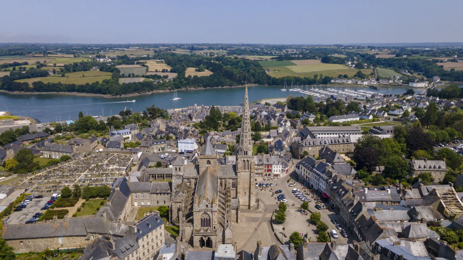 Tréguier - La Cathédrale Saint Tugdual et le port-visite guidée groupe