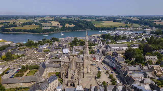 Tréguier - La Cathédrale Saint Tugdual et le port-visite guidée groupe