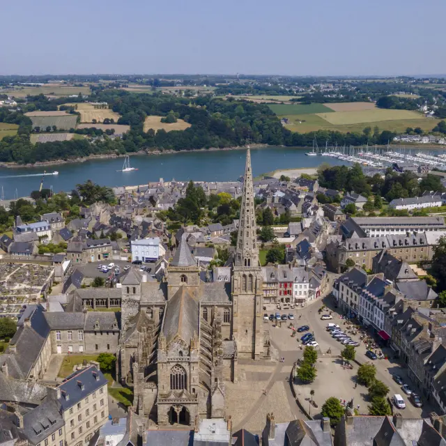 Tréguier - La Cathédrale Saint Tugdual et le port-visite guidée groupe