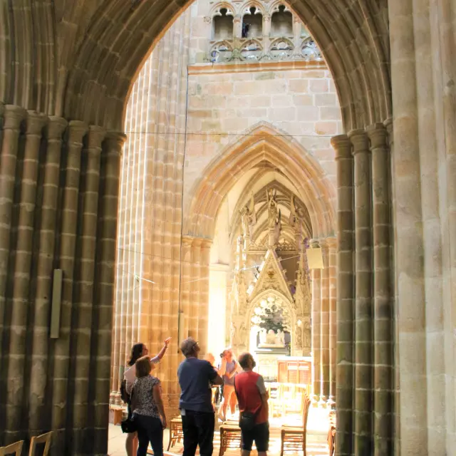 Visite Guidee De Treguier Yann Josselin 28
