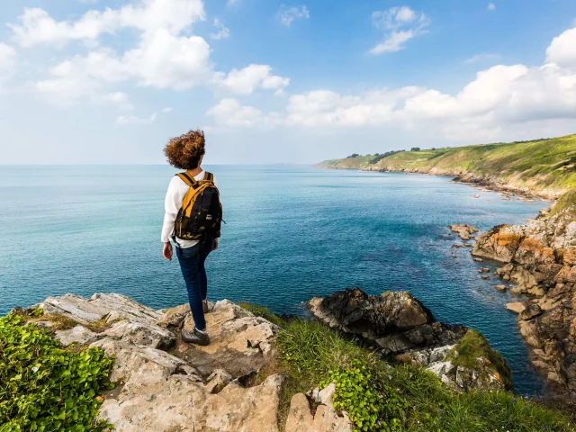 Walking on the cliffs of Tredrez