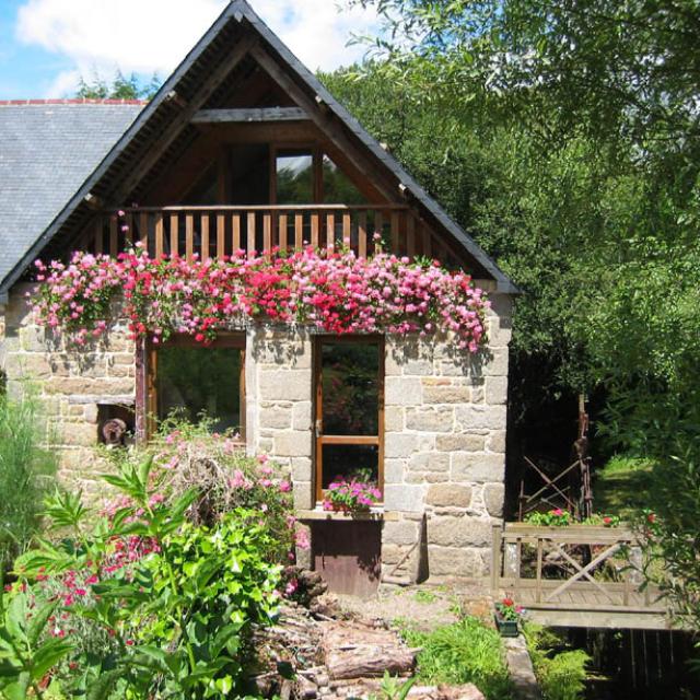 Frau Demets Le Vieux Marche Moulin Fleuri