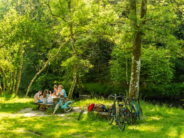 Goûter en famille à la plage de Trégrom