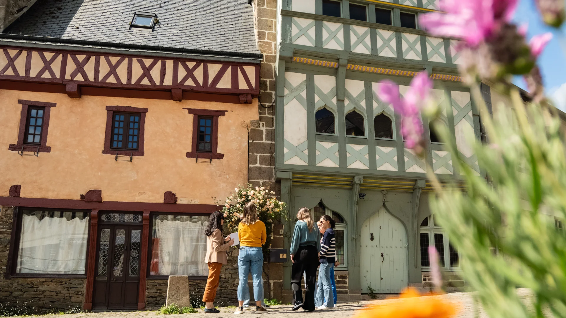 Visite Guidee De La Roche Derrien 6