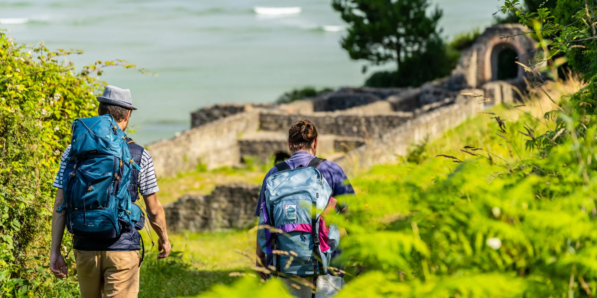 Walk to the Hogolo thermal baths Plestin Les Greves