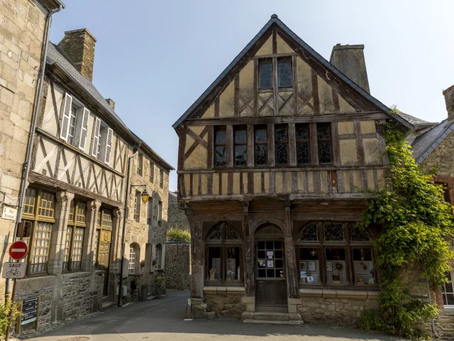 Ruelles Treguier Studio Jezequel 1