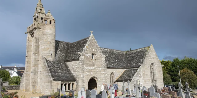 Les Eglises Beaumanoir Eglise Nd De Tredrez C Alex Kozel.jpg