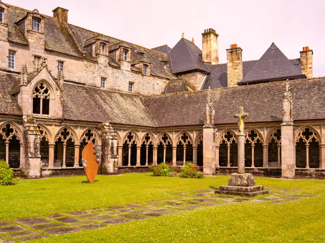 Visites Guidees Cote De Granit Rose 1