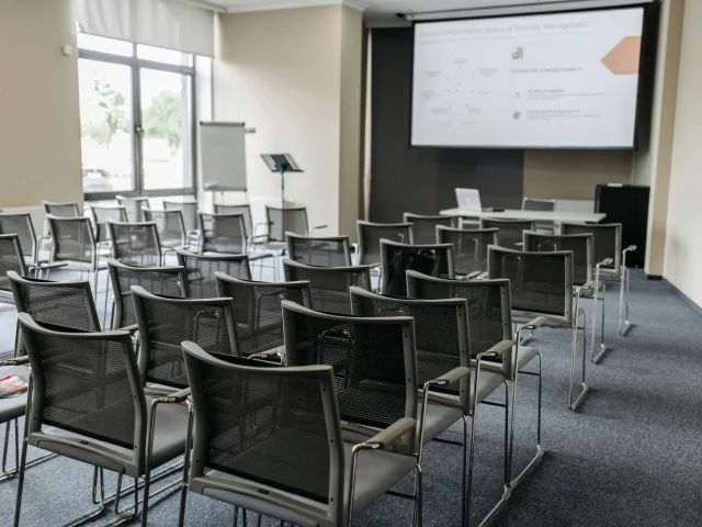 Salle Reunion Pexels Pavel Danilyuk 8761301