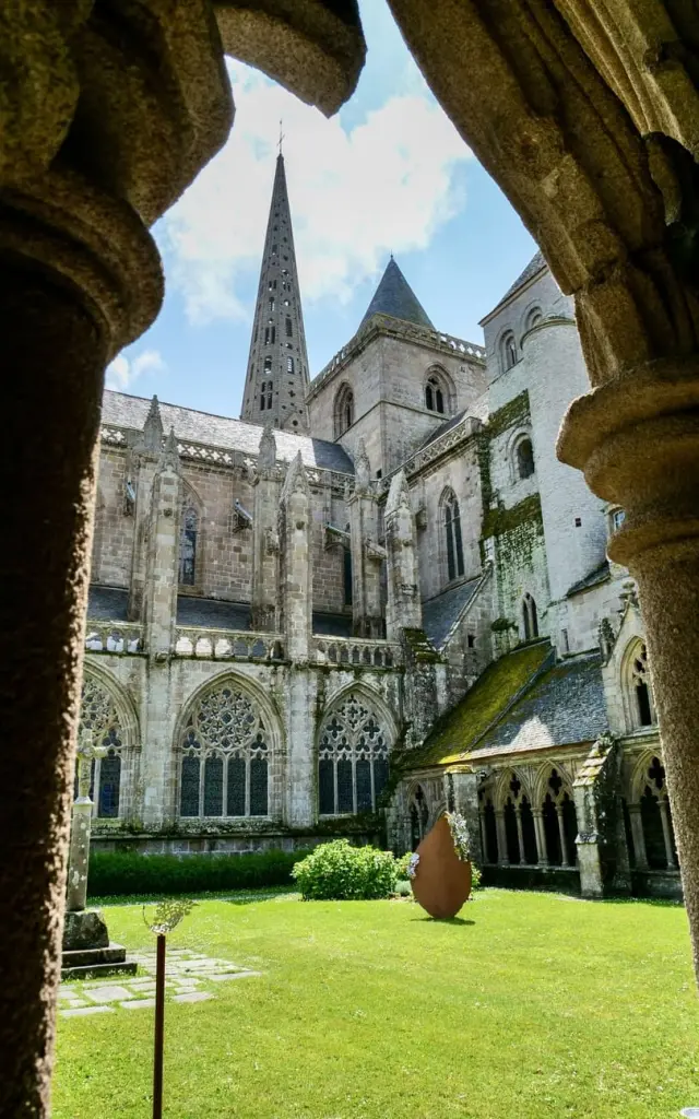 Cloître de la cathédrale Saint-Tugdual de Tréguier