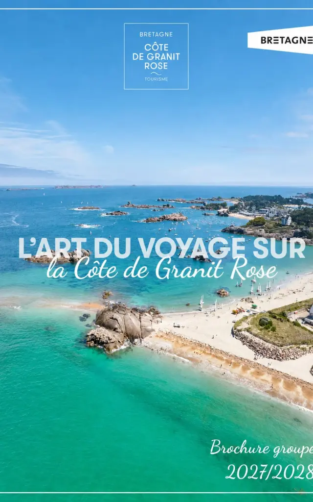 Couverture de la Brochure Groupes 2027-2028 de l'Office de Tourisme de la Côte de Granit Rose